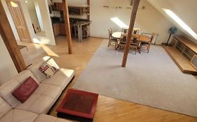 D-Mansard, Free Parking, Self-Check-In